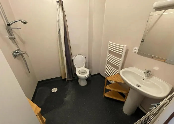 Апартаменты Gredi, Appt Avec Parking Et Terrasse A Кан