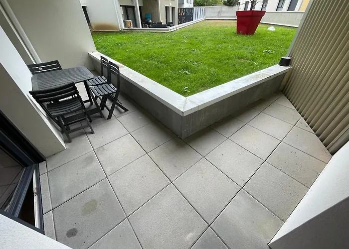 Gredi, Appt Avec Parking Et Terrasse A Кан